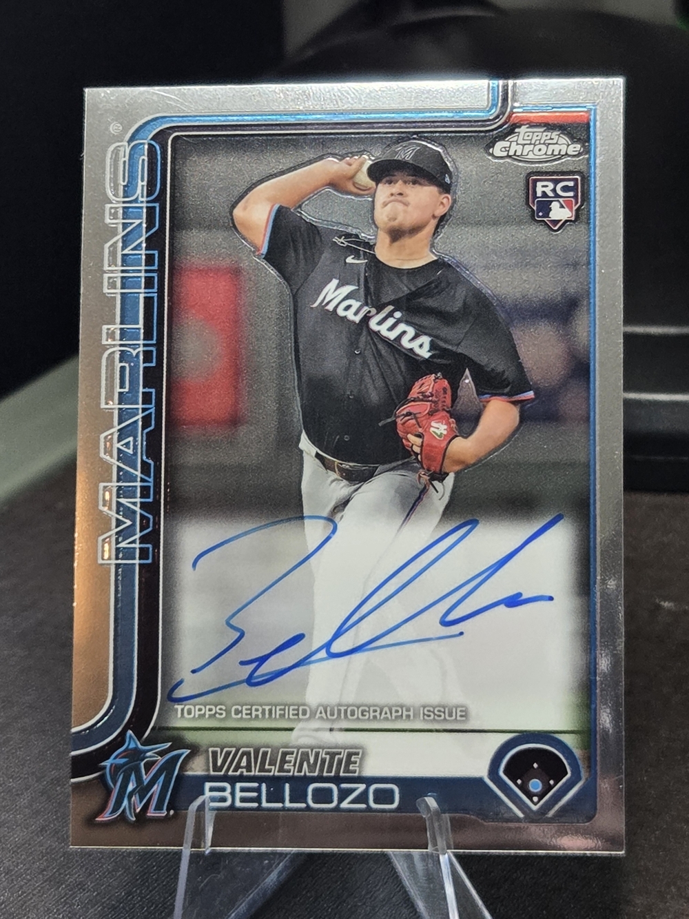 Valente Bellozo Autographed Topps Chrome Marlins Rookie Card